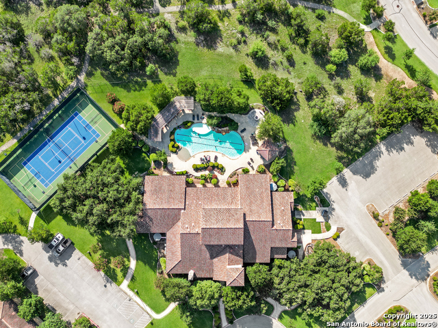 Listing photo id 4 for 23402 Grande Vista