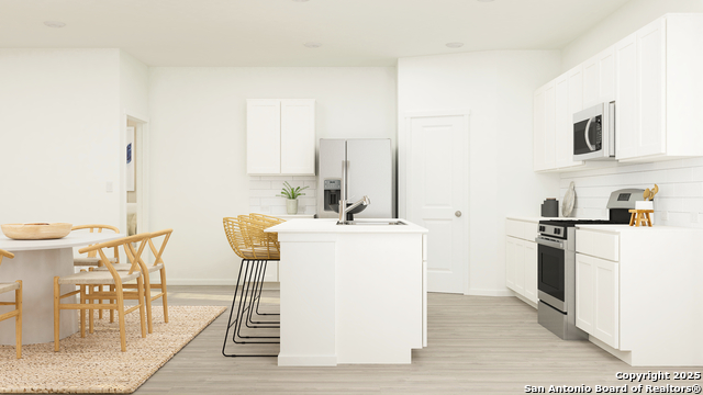 Image 12 of 31 For 9218 Dassler Springs