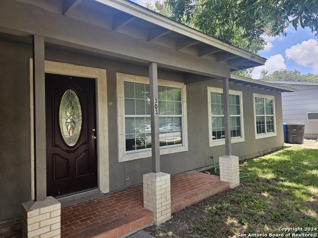 Image 2 of 12 For 303 Pilgrim Dr