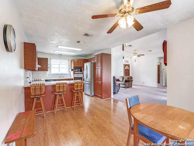 Listing photo id 10 for 1026 Eagle Creek