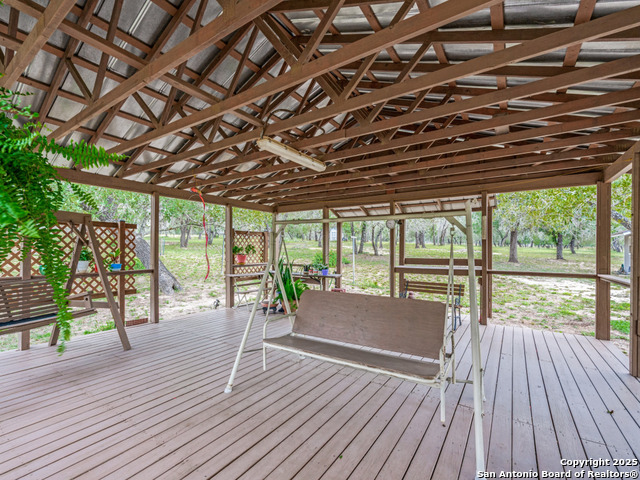 Listing photo id 22 for 1026 Eagle Creek