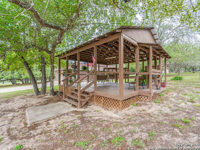 Listing photo id 23 for 1026 Eagle Creek