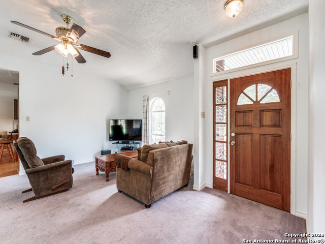 Listing photo id 2 for 1026 Eagle Creek