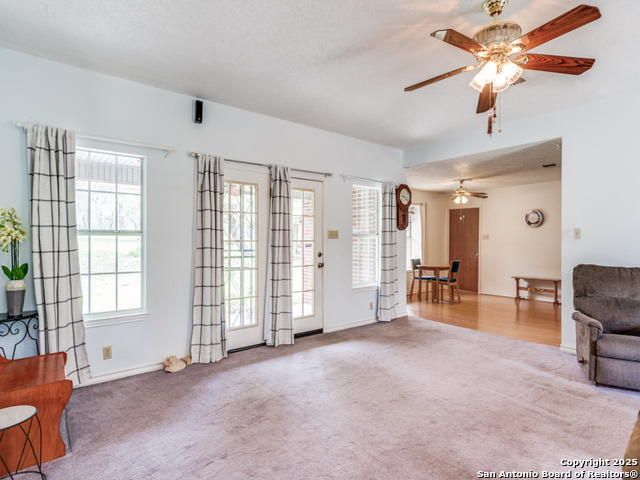 Listing photo id 6 for 1026 Eagle Creek