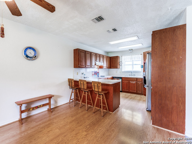 Listing photo id 7 for 1026 Eagle Creek