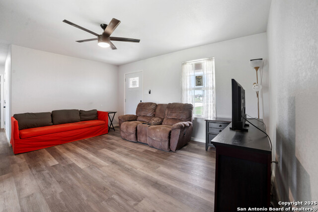 Image 6 of 28 For 309 Las Palomas