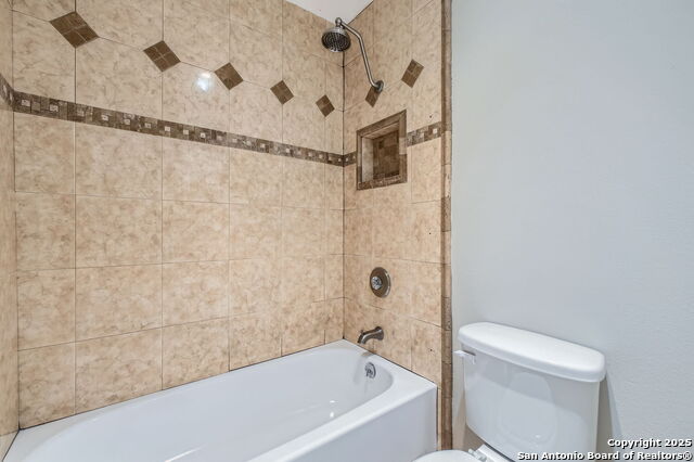 Listing photo id 16 for 7123 Winter Ridge