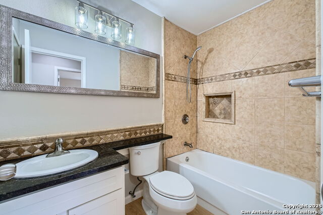 Listing photo id 20 for 7123 Winter Ridge