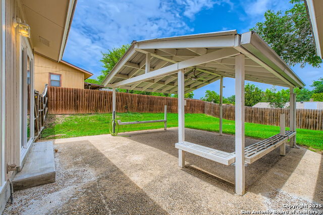 Listing photo id 25 for 7123 Winter Ridge