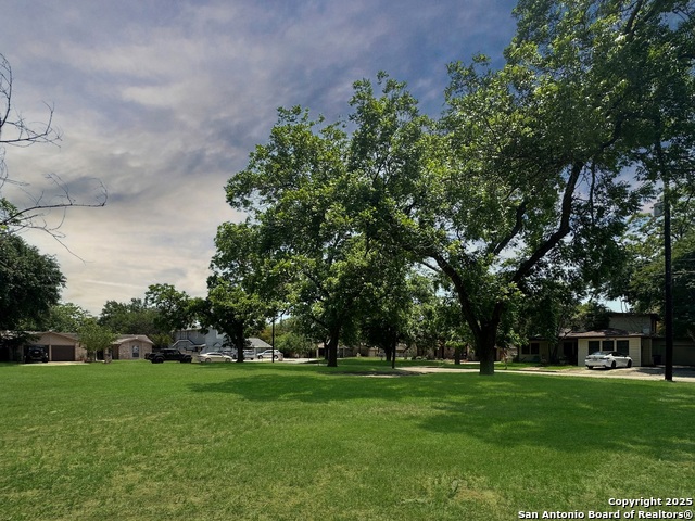 Image 10 of 21 For 922 Booneville
