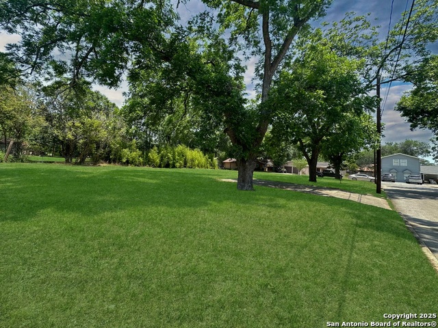 Image 6 of 21 For 922 Booneville