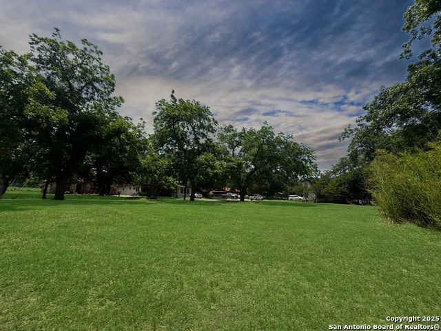 Image 9 of 21 For 922 Booneville