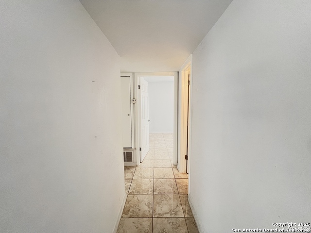 Image 6 of 11 For 6611 Southpoint  128