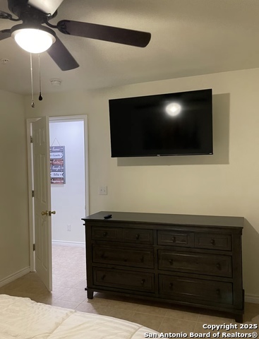 Listing photo id 6 for 391 Riverside Dr  19