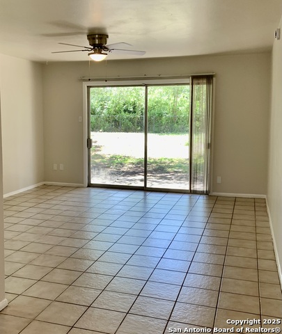 Image 11 of 27 For 4914 Chedder Dr