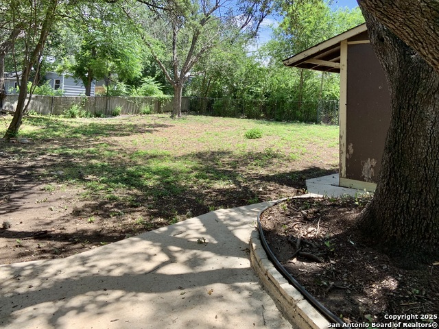 Image 26 of 27 For 4914 Chedder Dr