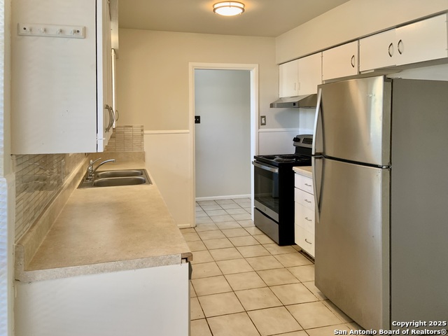 Image 5 of 27 For 4914 Chedder Dr