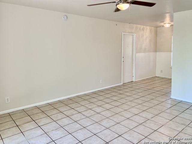 Image 8 of 27 For 4914 Chedder Dr