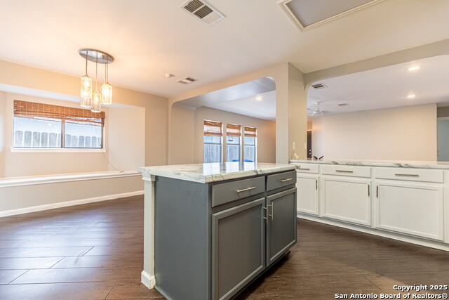 Image 12 of 28 For 6406 Maverick Oak