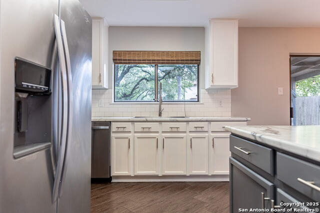 Image 13 of 28 For 6406 Maverick Oak