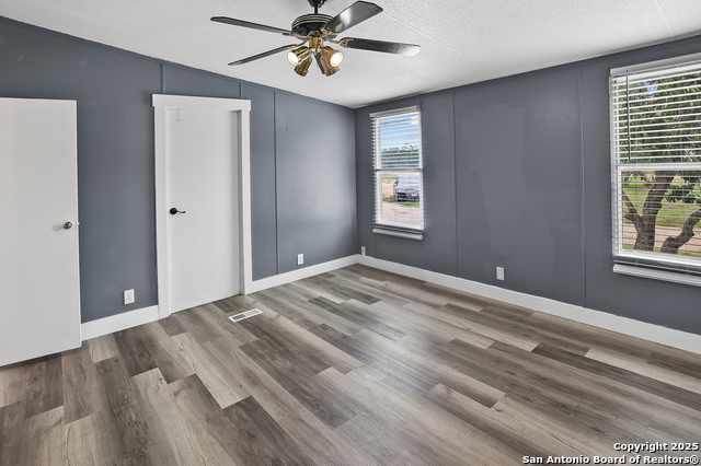 Image 14 of 27 For 154 Oak Lawn