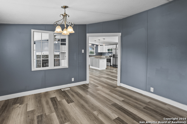 Image 7 of 27 For 154 Oak Lawn