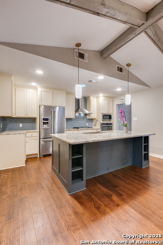 Listing photo id 11 for 8711 Dudley Drive