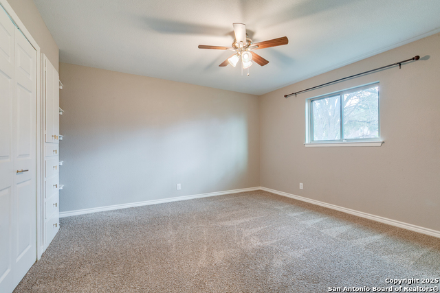 Listing photo id 17 for 8711 Dudley Drive