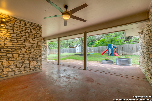 Listing photo id 22 for 8711 Dudley Drive
