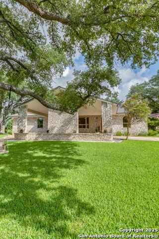 Listing photo id 1 for 8711 Dudley Drive
