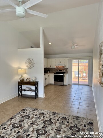 Listing photo id 5 for 9140 Timber Path 2901