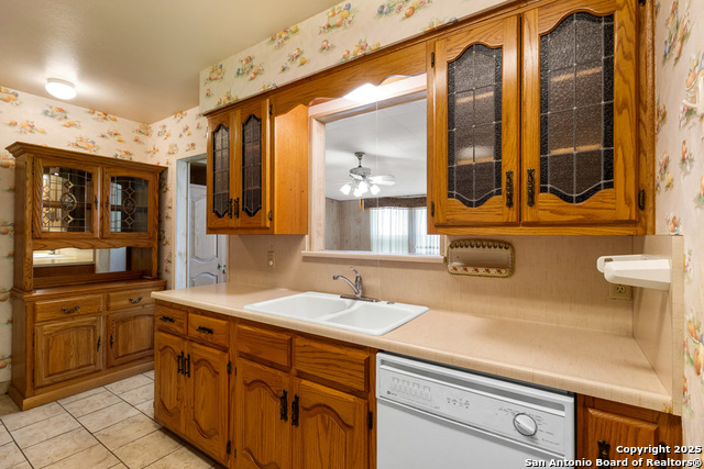 Listing photo id 10 for 4107 Tallulah