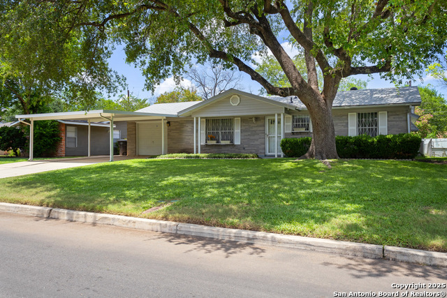 Listing photo id 0 for 4107 Tallulah
