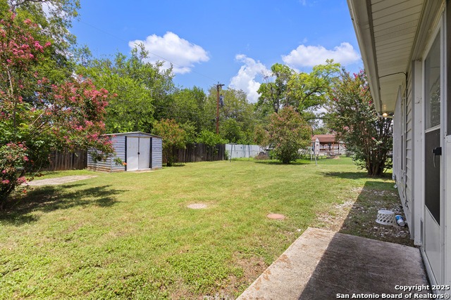 Listing photo id 31 for 4107 Tallulah
