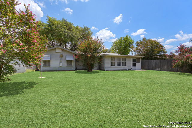 Listing photo id 42 for 4107 Tallulah
