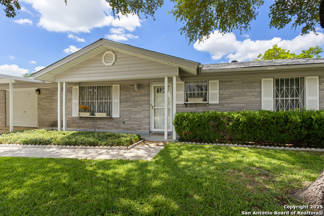 Listing photo id 3 for 4107 Tallulah