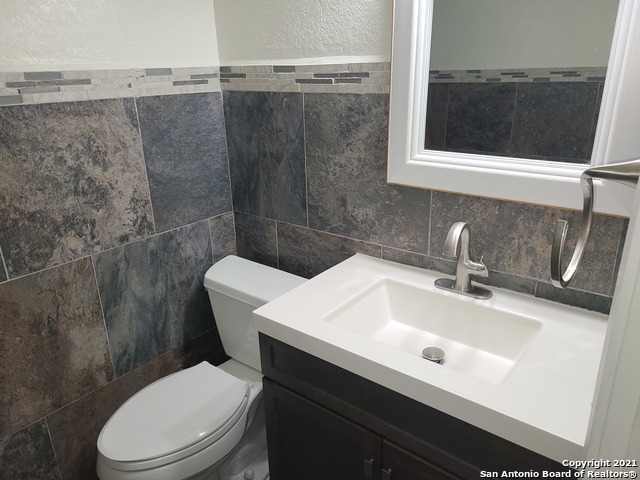 Image 12 of 28 For 4406 Desert View Dr