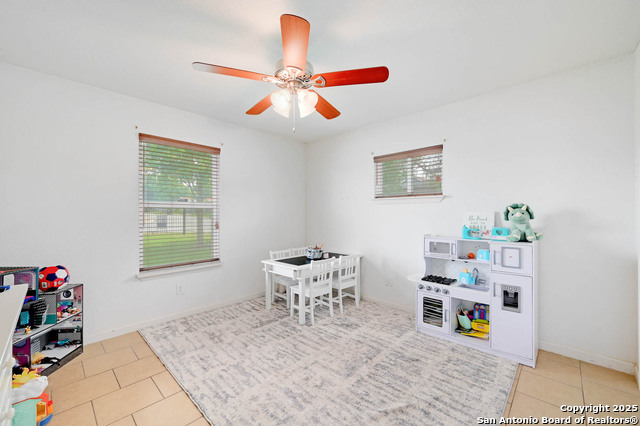 Listing photo id 10 for 295 Riverdale Drive