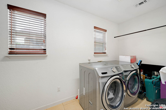 Listing photo id 12 for 295 Riverdale Drive