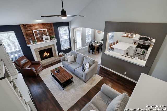 Listing photo id 19 for 8211 Brightstone