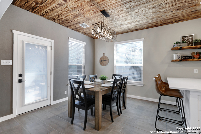 Listing photo id 2 for 8211 Brightstone
