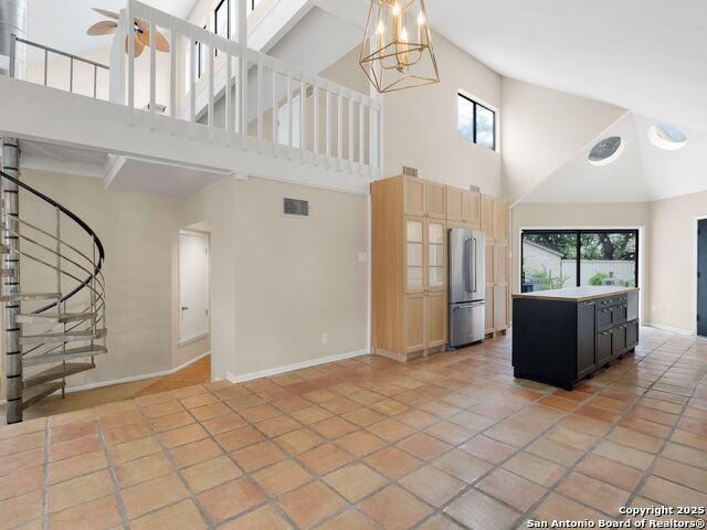 Listing photo id 13 for 3494 River Way