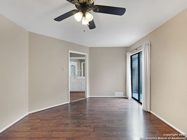 Listing photo id 20 for 3494 River Way