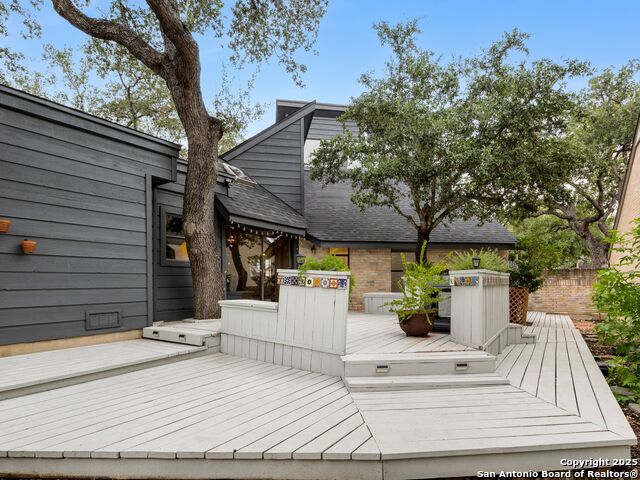 Listing photo id 32 for 3494 River Way