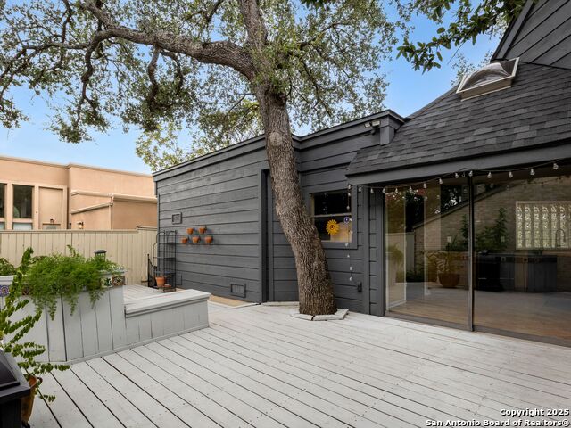 Listing photo id 33 for 3494 River Way