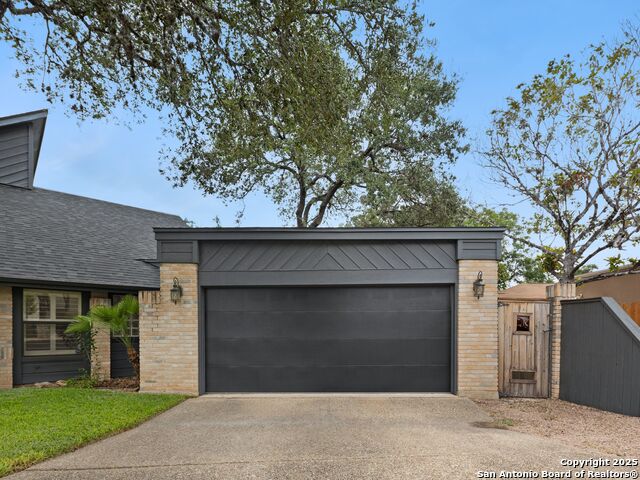 Listing photo id 36 for 3494 River Way