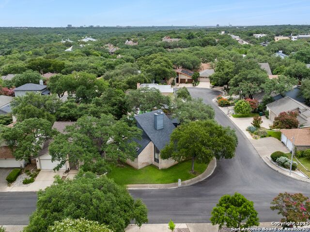 Listing photo id 37 for 3494 River Way