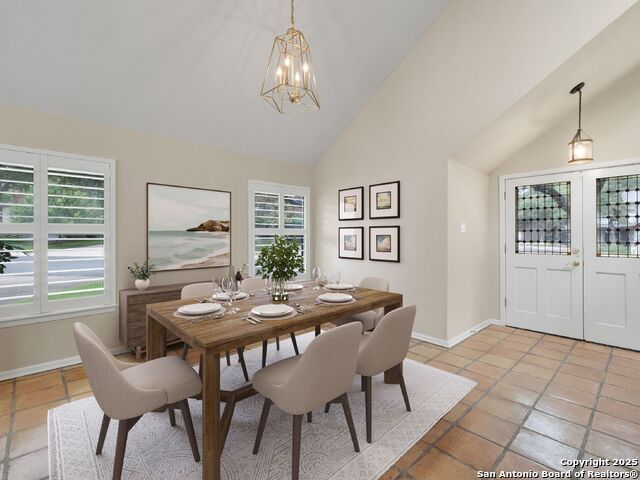 Listing photo id 5 for 3494 River Way