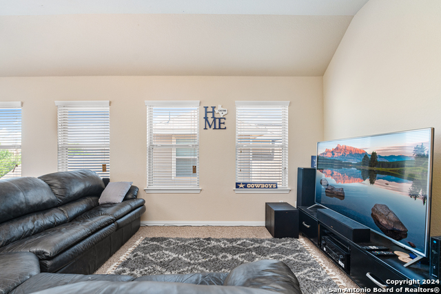 Image 22 of 44 For 14438 Palomino Pl