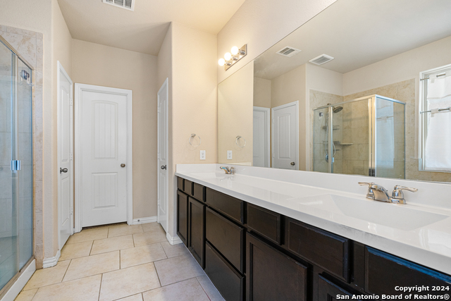 Image 32 of 44 For 14438 Palomino Pl